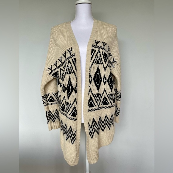 debut Sweaters - Debut brand chunky knit sweater | tribal print | open front | size 1XL/2XL | EUC